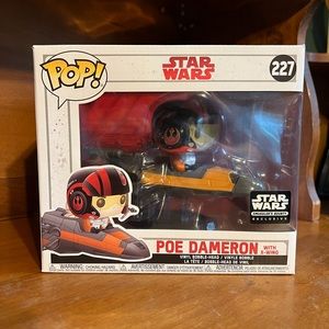 Poe Dameron with X-Wing Funko Pop 227 Star Wars Smuggler’s Bounty Exclusive